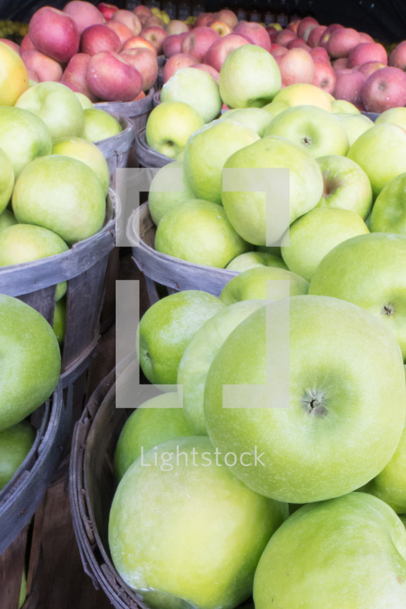 green apples 