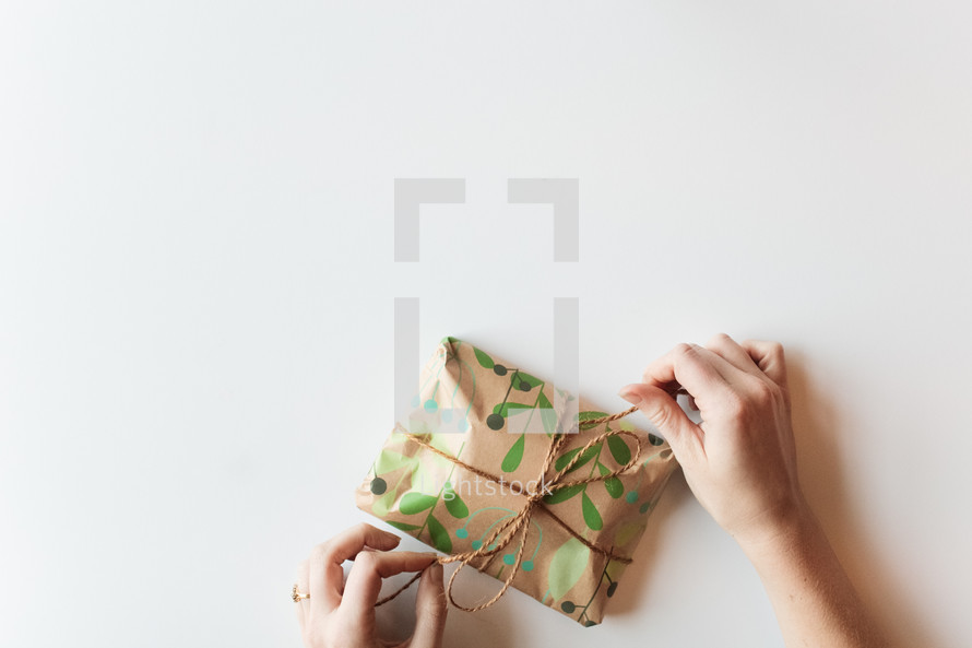 wrapping a gift 