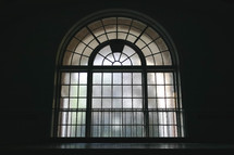arched window 