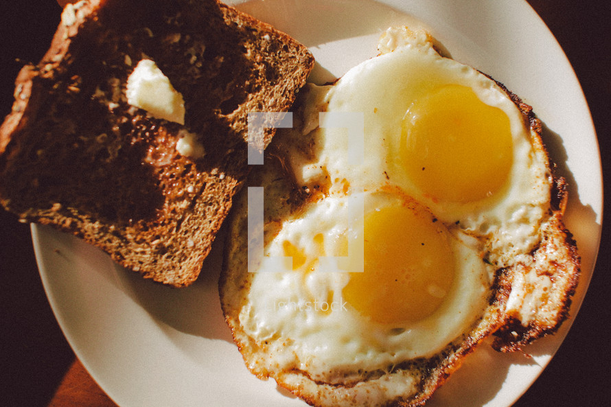 eggs and toast 