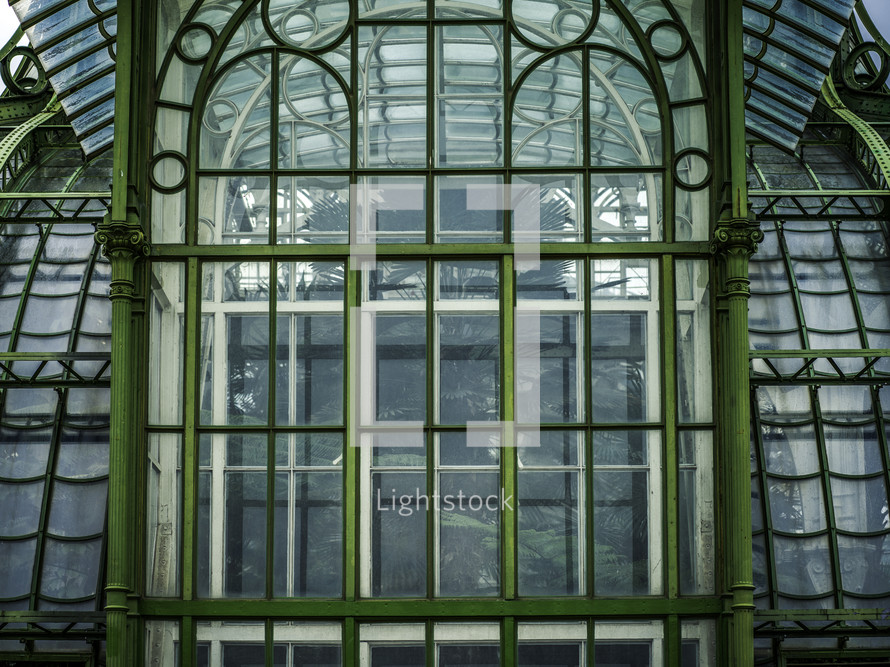 green pane glass windows 