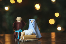 handmade nativity figurines 