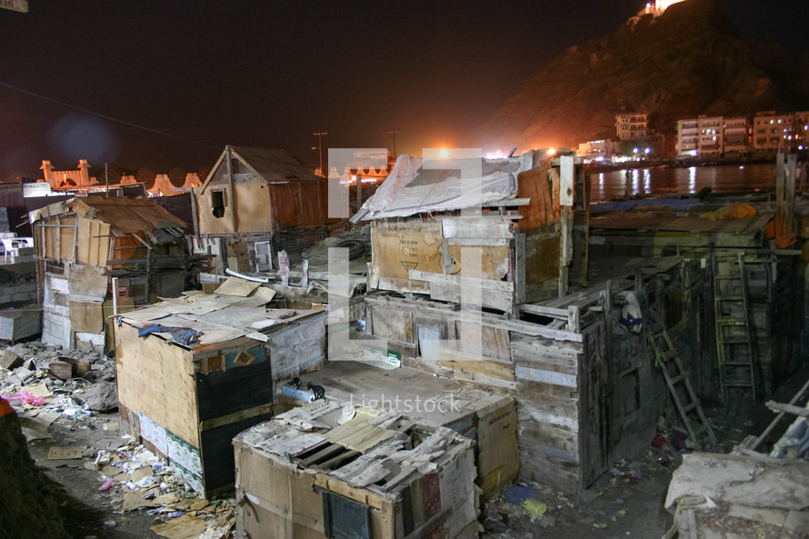 shacks in Yemen 