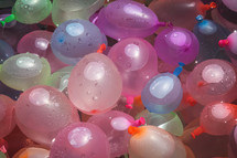 water balloons 
