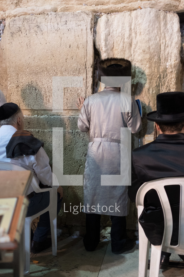 praying in Jerusalem 