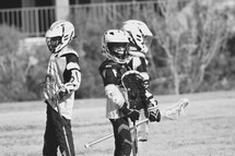 players on a youth Lacrosse team 