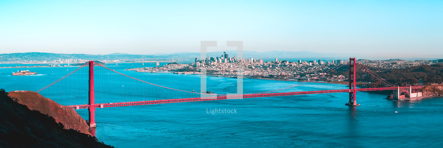 Panorama of the Golden Gate Bridge and San Francisco