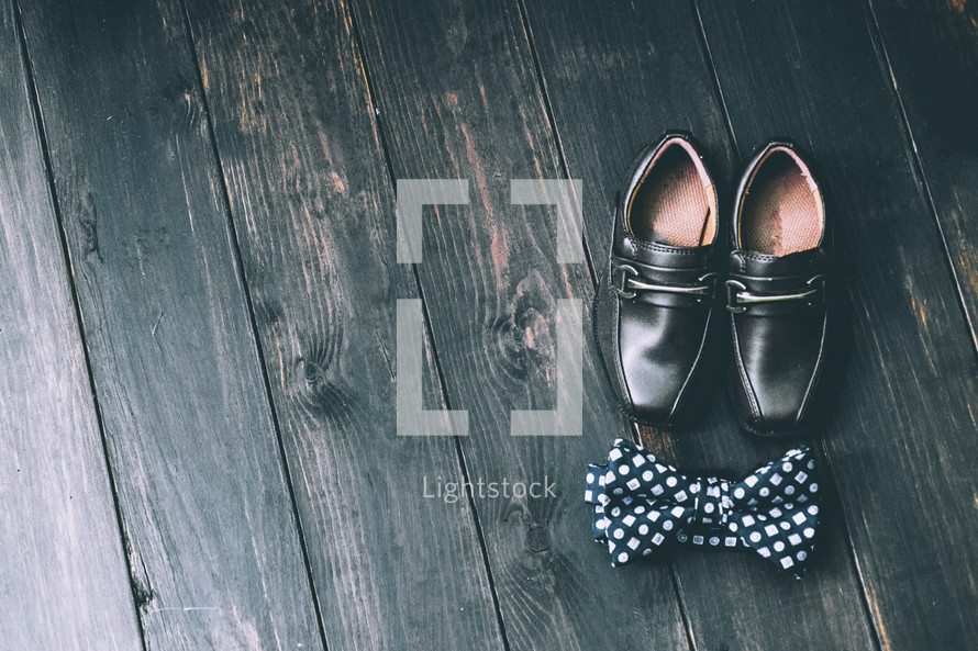 dress shoes and bowtie 