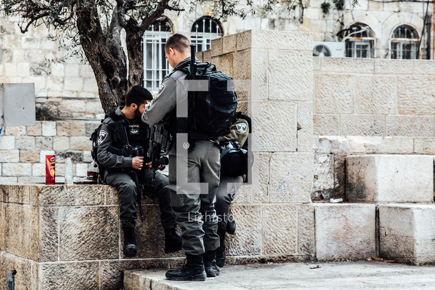 soldiers in Jerusalem 