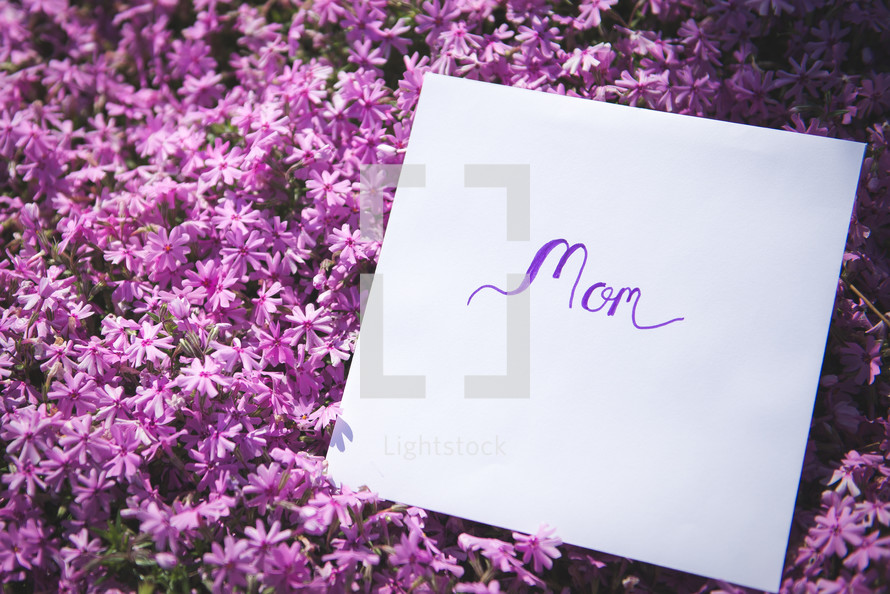mom sign in purple flowers 