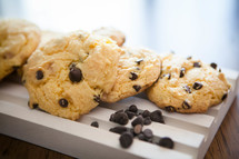 chocolate chip cookies 