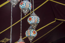 stained glass lamps hanging 