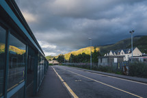train in Glencoe (Gleann Comhann), Glen Coe, Loch Leven, Highlands, Schottland