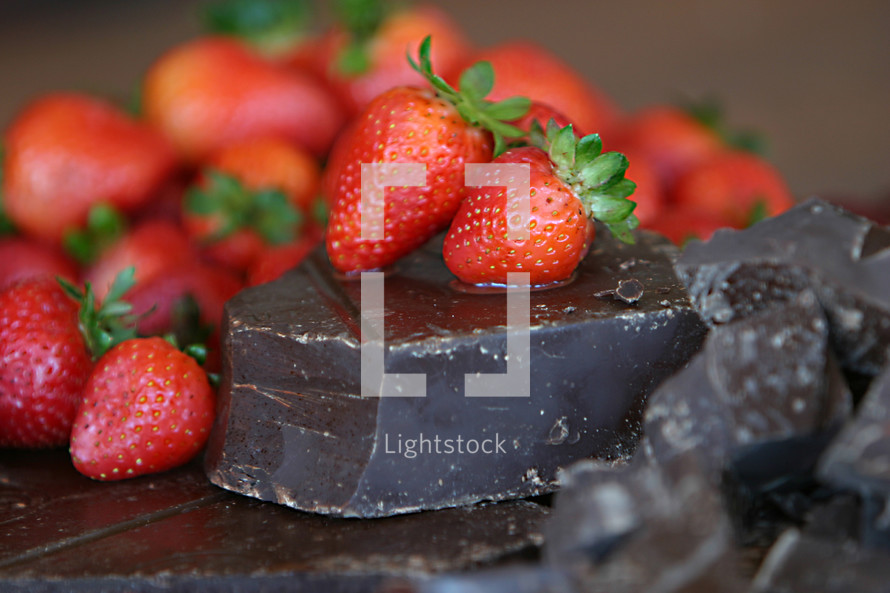 strawberries and dark chocolate 