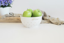 apples, fruit, bowl, house plant, pitcher, tray, linen, wood, cauldron 