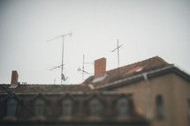antennas on rooftops 