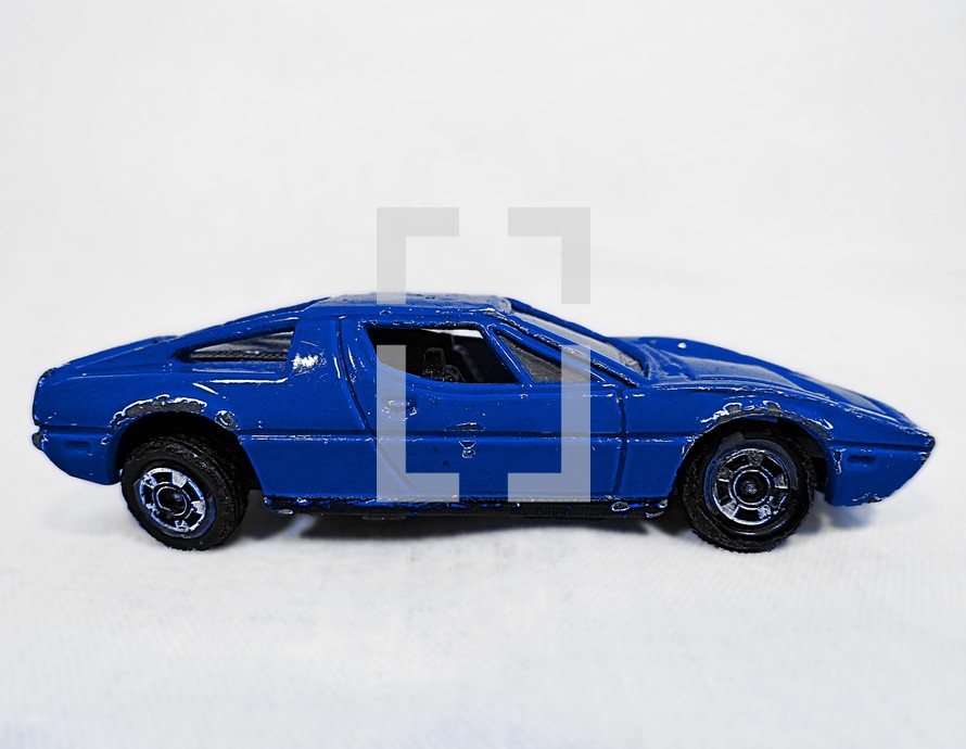 A blue toy car 