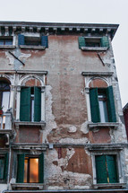 exposed brick on a building in Venice 
