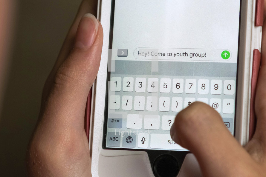 inviting a friend to youth group via text message