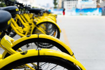 yellow rental bikes 