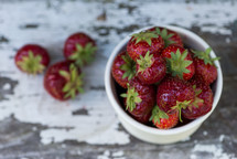 strawberries in bowl 