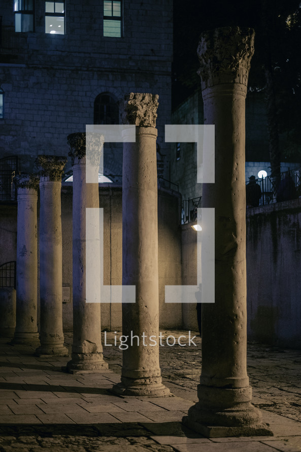 columns at night 