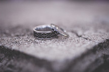 rings on concrete 