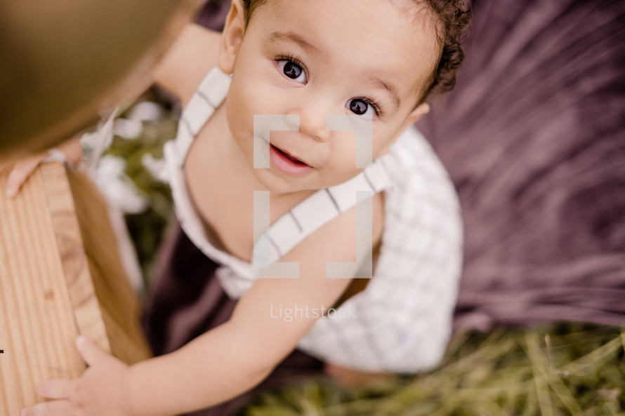 toddler and balloons portrait 