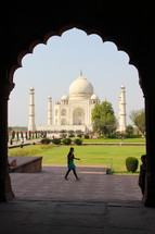 Decorative entrance to the Taj Mahal