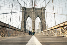 pedestrians on Manhattan bridge 