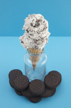 cookies and cream ice cream cone 
