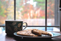 hot cocoa and warm cookies 