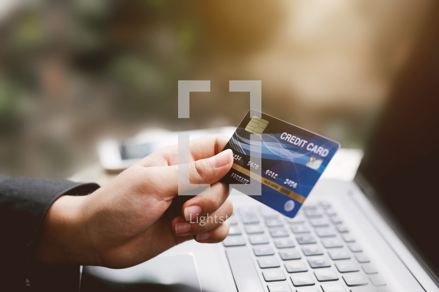 paying with a credit card online 