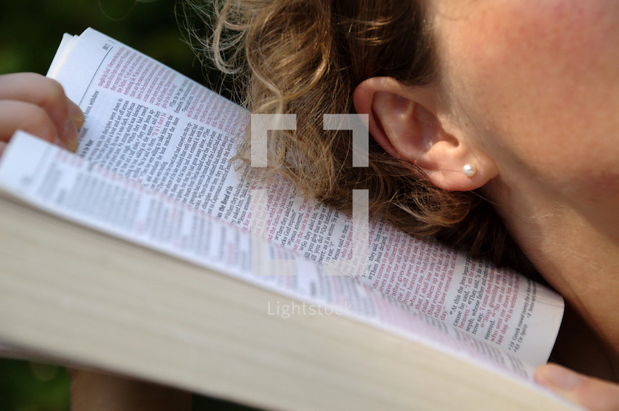 hearing God's word,
hear, hearing, bible, word, listen, listening, attentive, interested, intense, considerate, thoughtful, thought, thinking, think, observant, God' word, close, ear, speak, speaking, obey, obeying, learn, learning, read, reading, know, knowing, loud, aloud, quiet, soft, silent, quietly, personal, gentle, noiseless, private, individual, individually, first-hand, face-to-face, one-on-one, in person, woman, female, adult, thirties, study