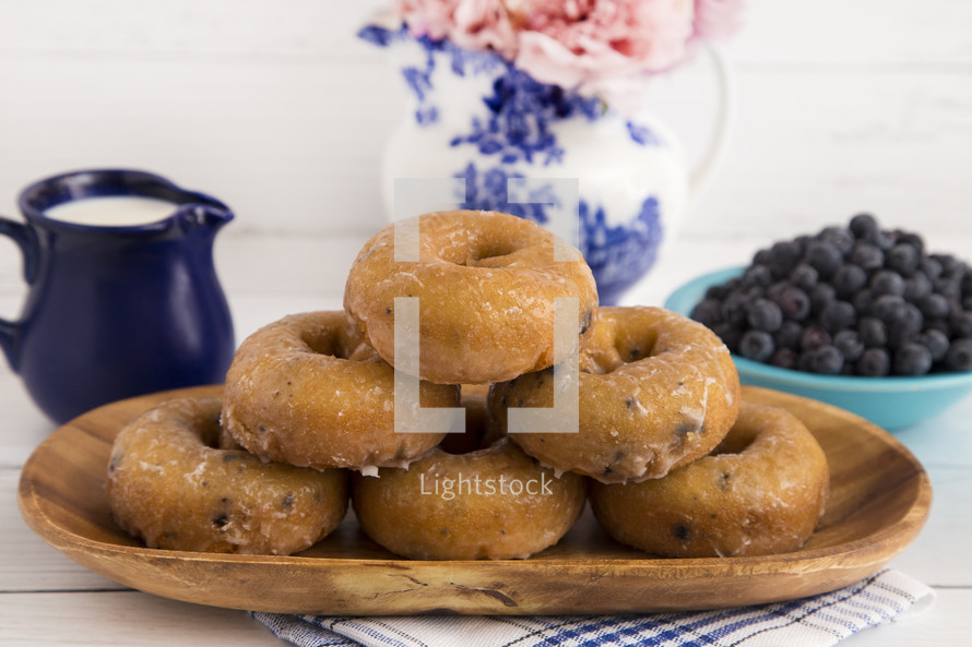 blueberry cake donuts 