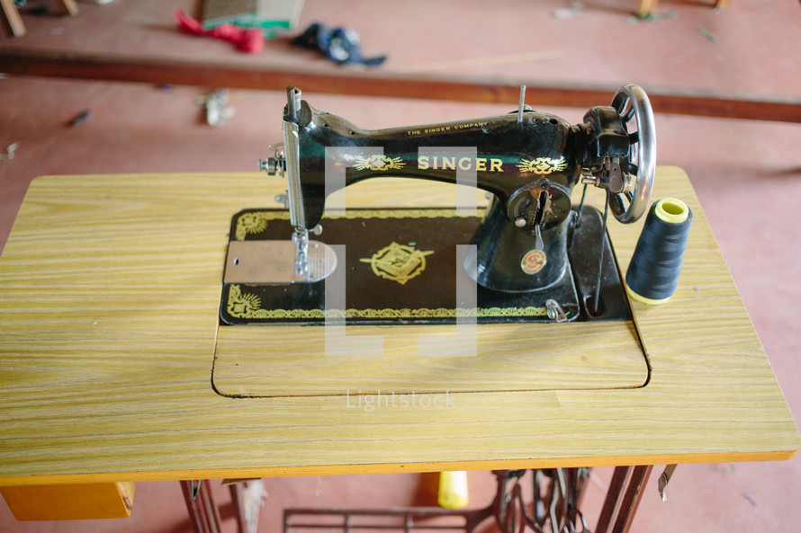 sewing machine for seamtress