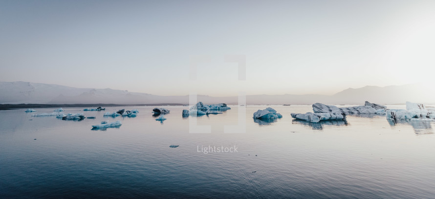 icebergs 