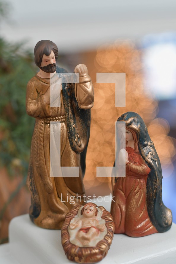 Holy Family, Mary, Joseph, baby Jesus figurines 