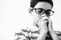 boy child in prayer 