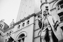 statue of Benjamin Franklin