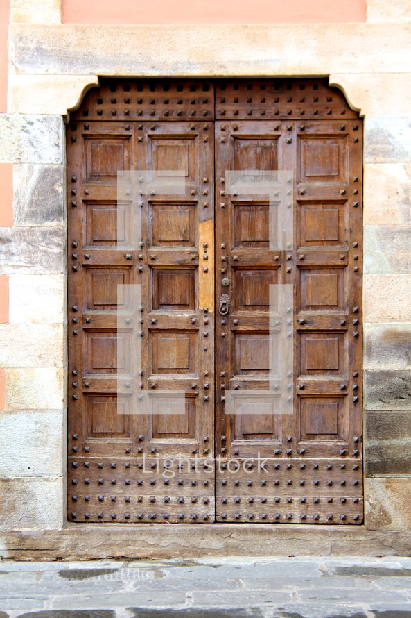 Ancient wooden doors 