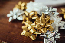 Christmas bows 