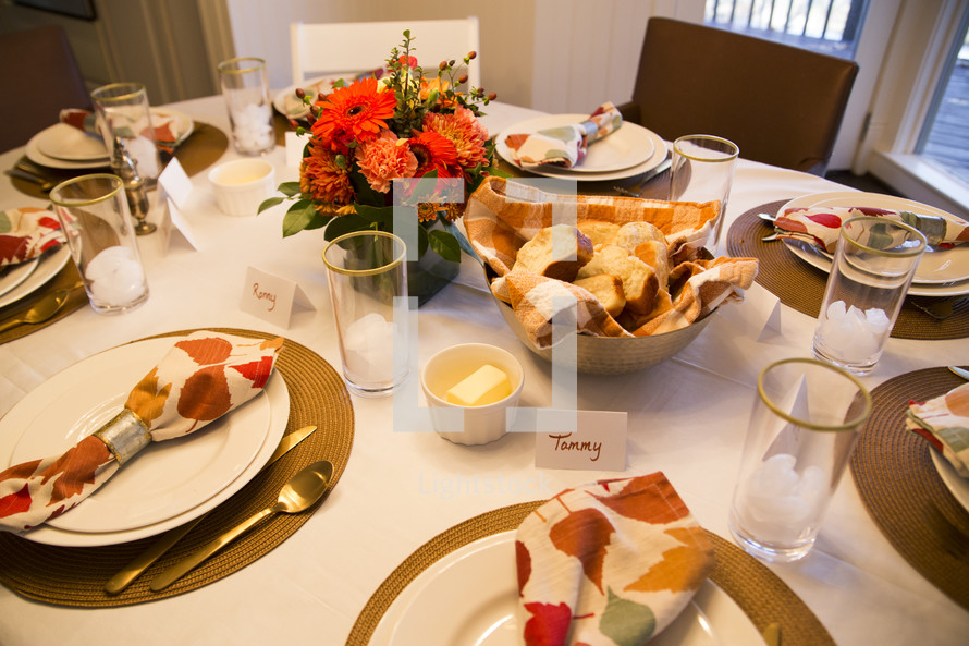 table set for Thanksgiving dinner 