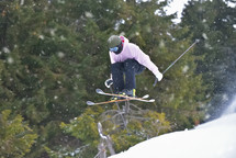 Skier Takes on Gravity with Freestyle Skiing Skills