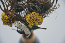 dried flowers in a vase 