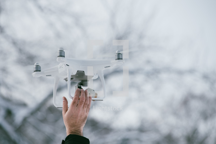 The beginning of drone flight, To Catch the drone by hand