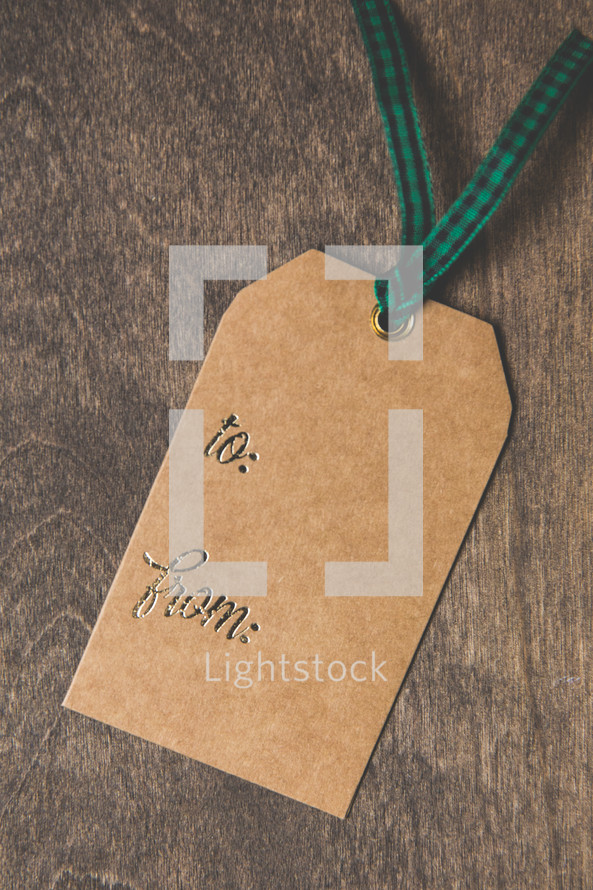 gift tag on wood 