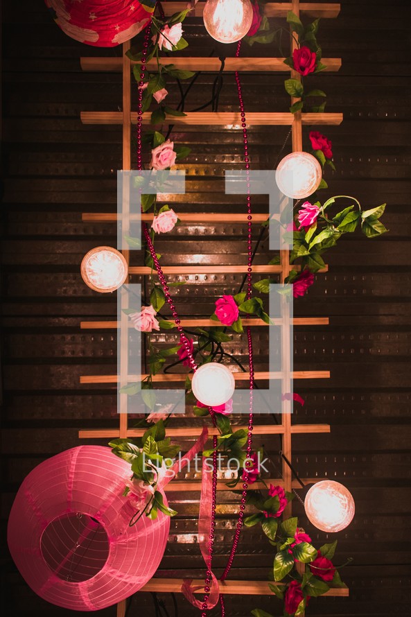 pink paper lanterns and flowers centerpiece 