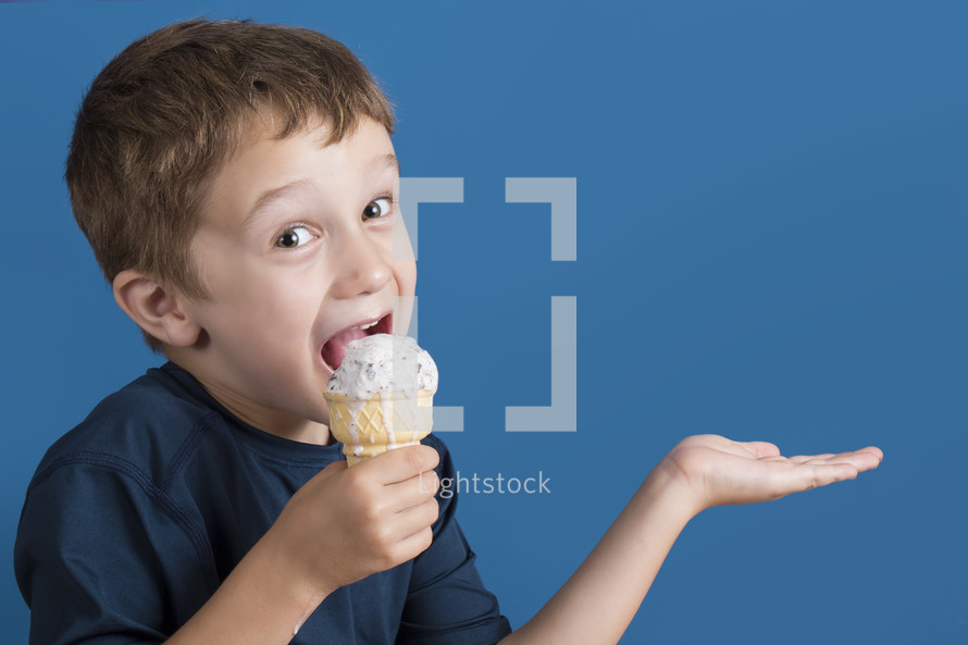 kid eating ice cream cone 