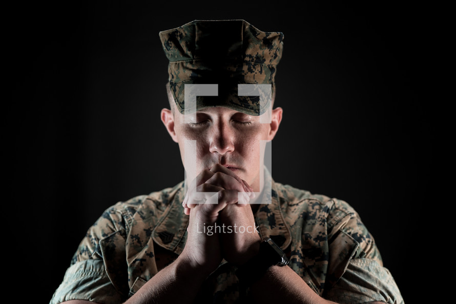praying soldier 